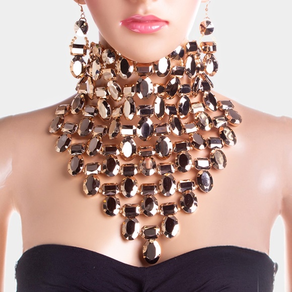 Gold Tone Glam Statement Bib Style Necklace Set - Picture 1 of 1